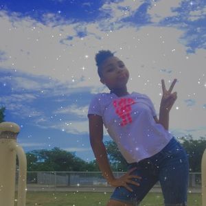 Meet your Posher, Amari